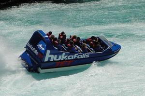 boating huka