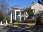 Visit Graceland (The Home of Elvis), Memphis, Tennessee