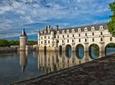 Loire Valley Castles Small-Group Day Trip & Wine Tasting from Paris