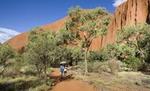 Full Uluru Base Walk at Sunrise Including breakfast