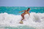 Surf HNL: Small-Group or Private Surfing Lesson (Ko'olina)