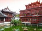 Private Tour: Yuyuan Garden, Chenghuangmiao Temple and Taobao City Market