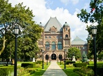 Visit Queen's Park, Toronto, Canada