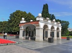 Visit Tomb of the Unknown Soldier, Warsaw, Poland