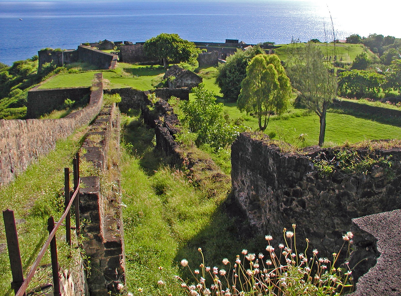fort-louis-delgr-s-basse-terre