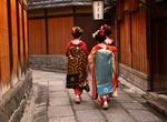 Visit Gion Geisha District, Kyoto, Japan