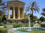 Visit Lower Barrakka Gardens, Valletta, Malta