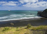 Surf Muriwai Beach, Auckland, New Zealand