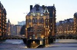 Private Tour: Speicherstadt and HafenCity Walking Tour in Hamburg