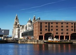 Stroll Albert Dock, Liverpool, England