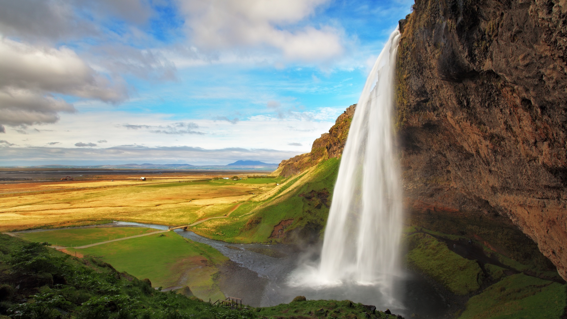 Seljalandsfoss Waterfall
