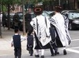 Brooklyn, Queens, and the Bronx Contrast Tour in Spanish or English
