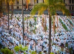 Participate in a Dîner en Blanc