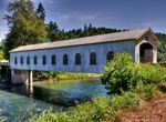 Cross Goodpasture Covered Bridge, Oregon