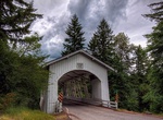 Cross Hannah Covered Bridge, Oregon