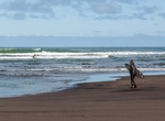 Surf Piha Beach, West Auckland, New Zealand