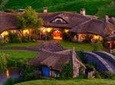 3-Day Hobbiton and Waitomo Tour from Auckland with Accommodation