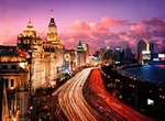 Private Evening Tour: VIP Huangpu River Cruise and Shanghai Lights
