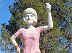 See Uniroyal Gal (Hubcap Lady), Pearsonville, California