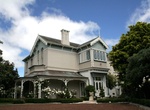 Stay at Cotter House Luxury Retreat and Art Hotel, Auckland, New Zealand