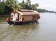 Private Backwater Cruise on a Houseboat and Shikara including Lunch