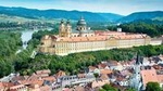 Private Sightseeing Trip from Cesky Krumlov to Vienna via Rosenberg castle - Melk and Durnstein