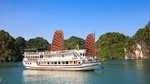Halong bay Overnight Cruise 2 days: Halong Bay, Kayaking & Swimming
