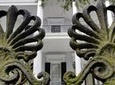 Glamorous Garden District & Lafayette Cemetery Tour