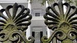 Glamorous Garden District & Lafayette Cemetery Tour