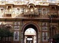 Guided Walk through Old Town Ahmedabad of Unique Pols including Private Transfer