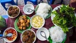 Hanoi Walking Foodie Tour by night