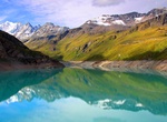 See Le lac de Moiry, Switzerland