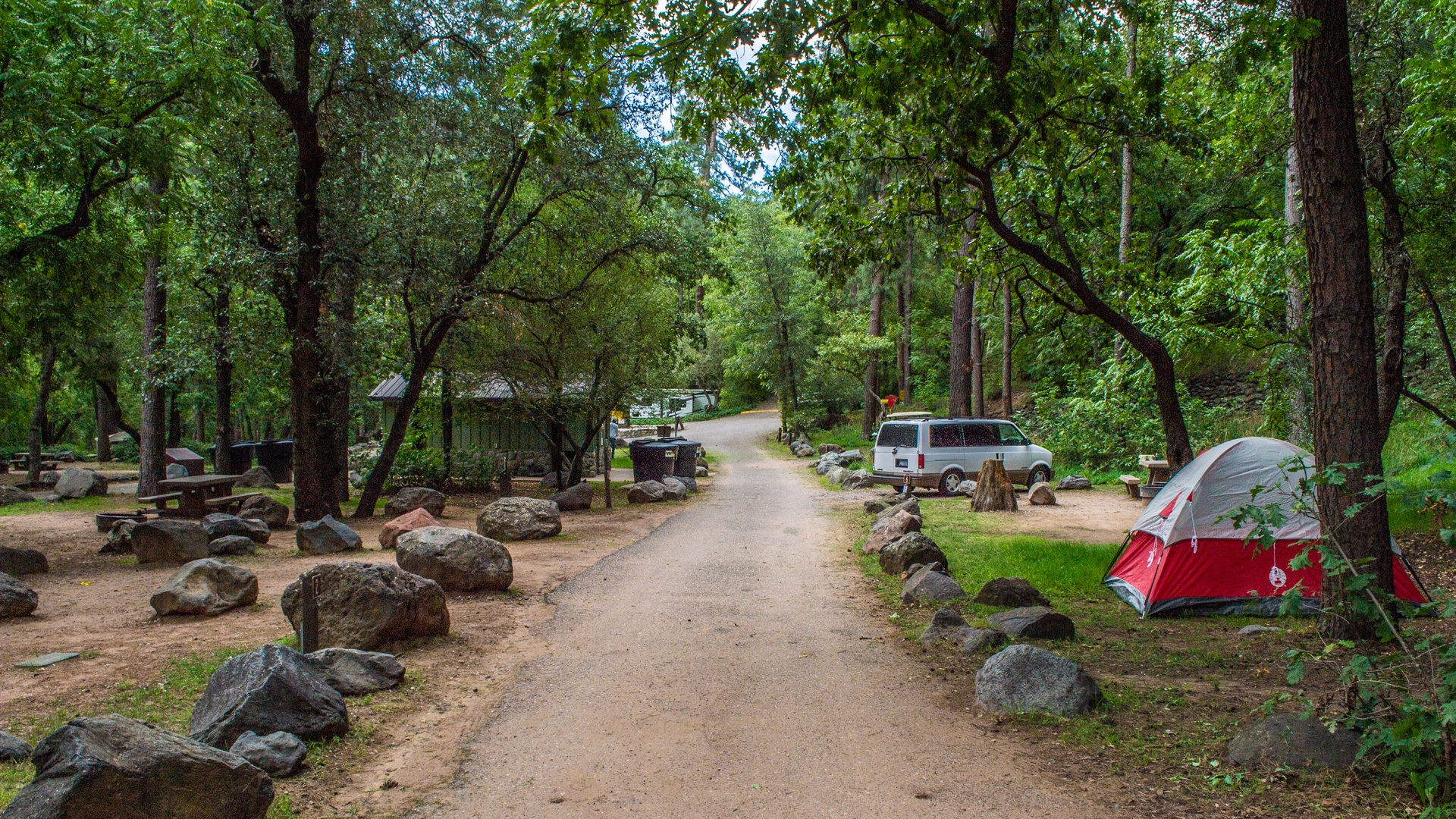 Cave Springs Campground in Oak Creek Canyon