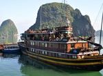 Cruise Bai Tu Long Bay, Cat Ba, Viet Nam