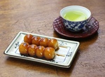 Eat Mitarashi Dango