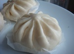 Eat Steamed Pork Bun