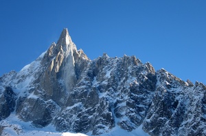 Chamonix-Mont-Blanc - Hôtel et viaduc du Montenvers et l'aiguille du