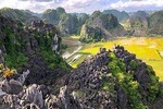 Ninh Binh Daily Tour: Hoa Lu -Mua Cave -Tam Coc- Bike-Swimming with Sunset Party