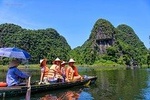 Ninh Binh Daily Tour: Hoa Lu - Am Tien Cave- Trang An boat ride