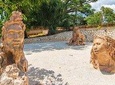 Jamaica Giants sculpture park, art galleries 