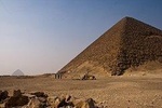 Sakkara, Dahshur and Giza pyramids Full Day Tour Including Lunch