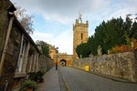 On the Trail of Mary Queen of Scots Private Tour in a Minivan from Edinburgh