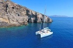 Athens Highlights with Catamaran Cruise Including Meal. Private Tour from Athens