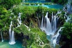 PRIVATE TRANSFER: From Zagreb to Split with Plitvice Lakes tour
