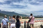 Hoi An to Hue One-Way Coach Transfer with Hai Van Pass and Lang Co Beach