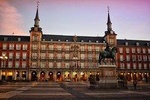 Private walking tour Madrid: Secrets and must