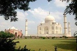 Luxury Taj Mahal Same Day Tour from New Delhi