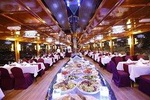 Dubai Marina 2-Hour Romantic Cruise Dinner