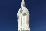 Da Nang half day tour of Marble mountains, traditional sites and the war museum