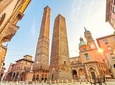 Bologna Tour of Must-See Attractions with Local Top Rated Guide